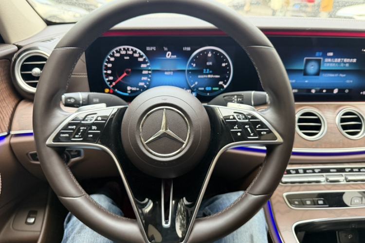 Used Mercedes-Benz E-Class 2021 E 260 L Interior 1