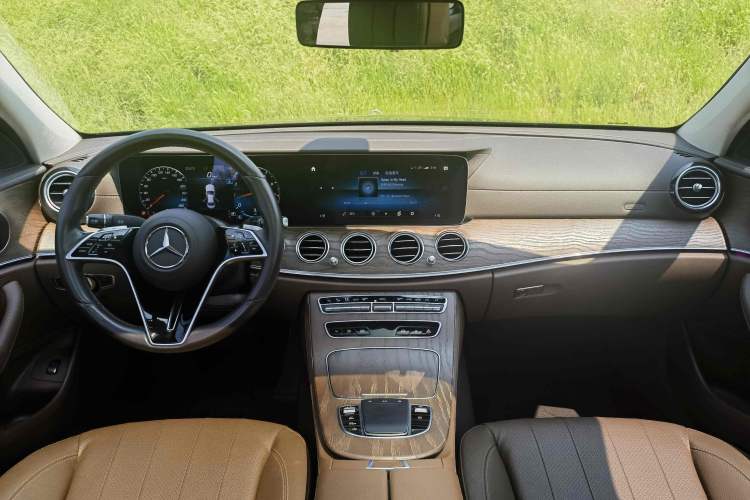 Used Mercedes-Benz E-Class 2021 E 300 L Stylish Model Interior 1