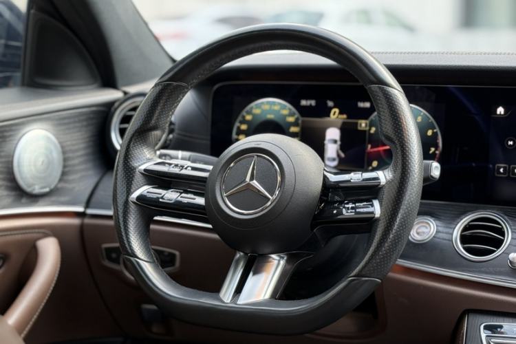Used Mercedes-Benz E-Class 2021 E 300 L Sporty and Stylish Model Interior 1