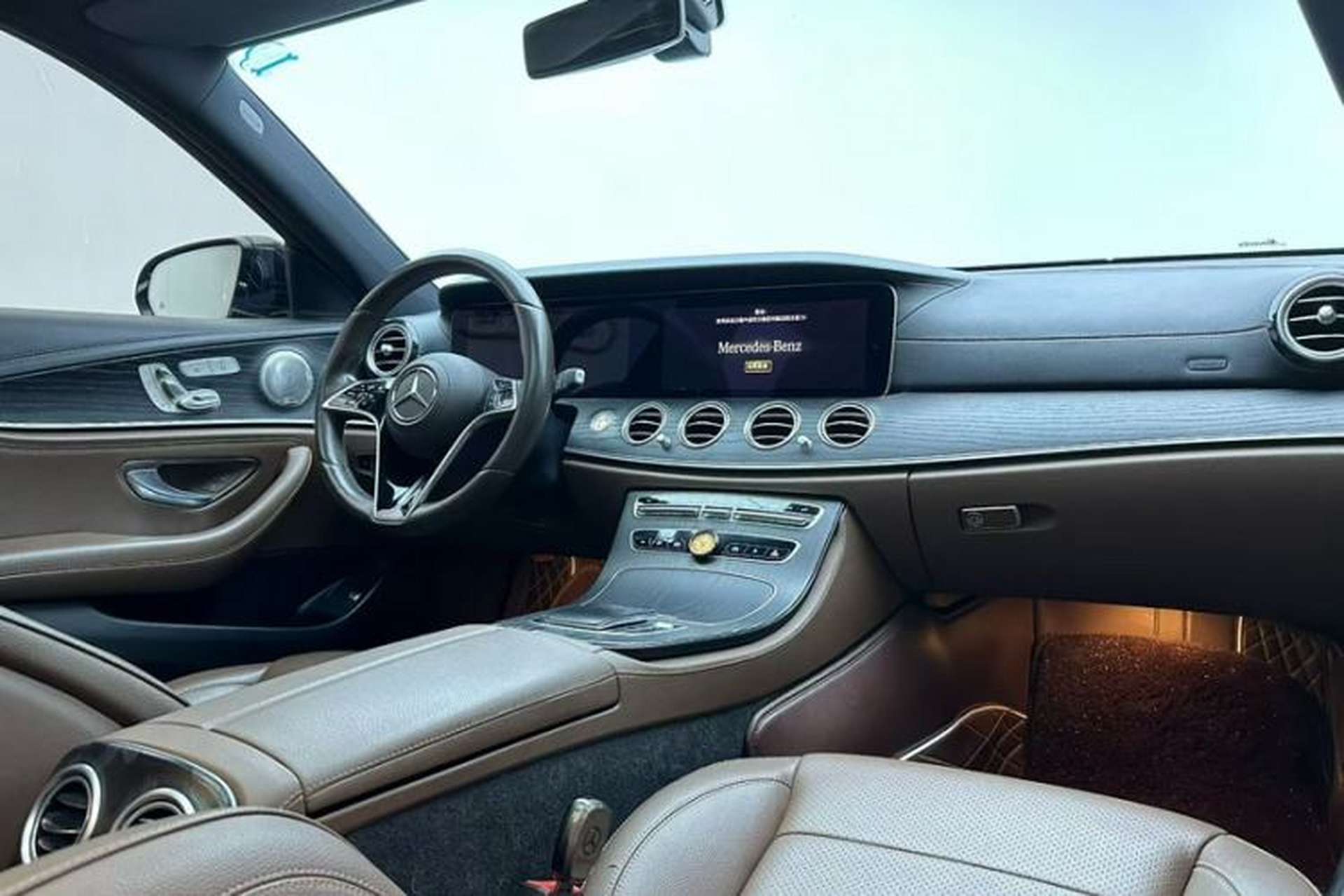 Used Mercedes-Benz E-Class 2021 E 300 L Stylish Model Interior 1