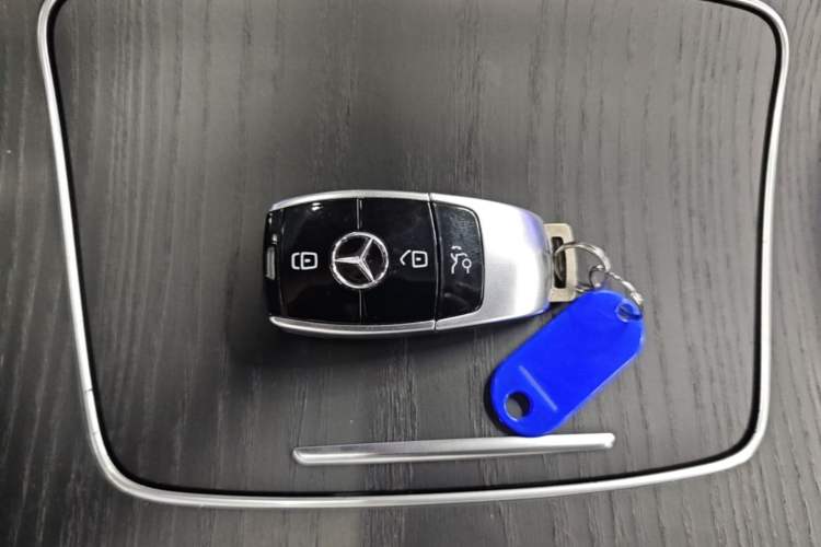 Used Mercedes-Benz E-Class 2021 Restyled E 300 L Sporty and Stylish Edition Interior 1