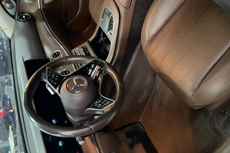 Used Mercedes-Benz E-Class 2021 Restyled E 300 L Luxury Edition Interior 1