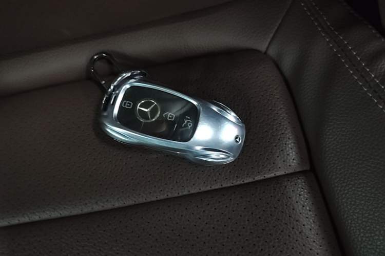 Used Mercedes-Benz E-Class 2021 E 300 L Sport Luxury Edition Interior 1