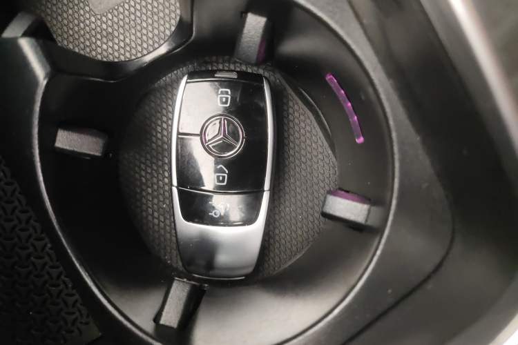 Used Mercedes-Benz E-Class 2021 Restyled E 300 L Sport Luxury Edition Interior 1