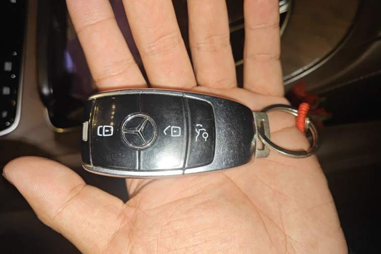 Used Mercedes-Benz E-Class 2021 E 300 L Luxury Model Interior 1