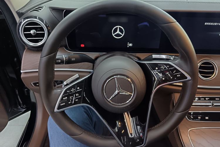 Used Mercedes-Benz E-Class 2021 E 260 L Interior 1