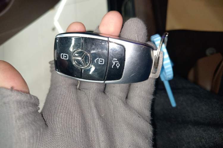 Used Mercedes-Benz E-Class 2021 E 300 L Stylish Model Interior 1