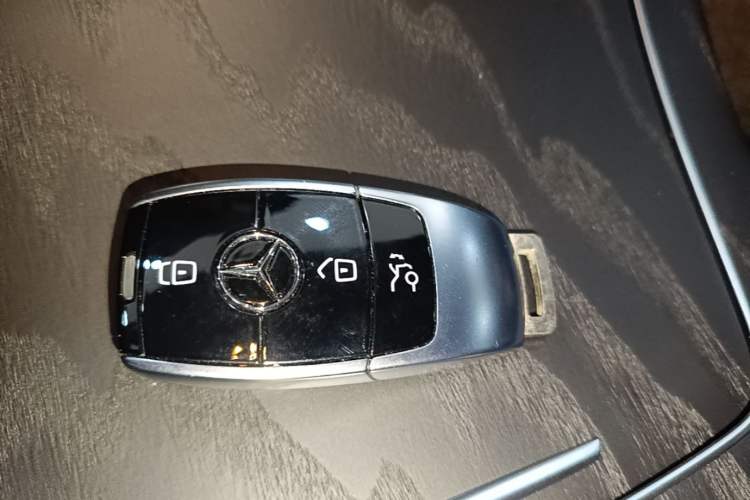 Used Mercedes-Benz E-Class 2021 E 260 L Sport Edition Interior 1