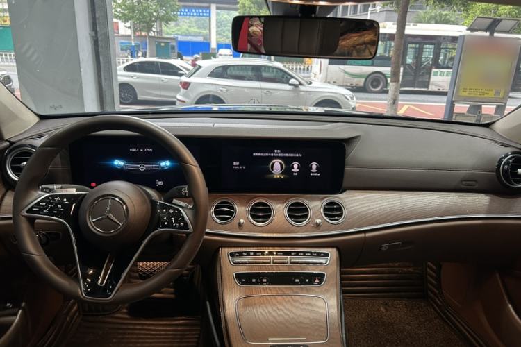Used Mercedes-Benz E-Class 2021 Restyled E 300 L Luxury Edition Interior 1
