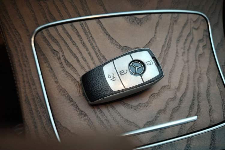 Used Mercedes-Benz E-Class 2021 E 300 L Stylish Model Interior 1