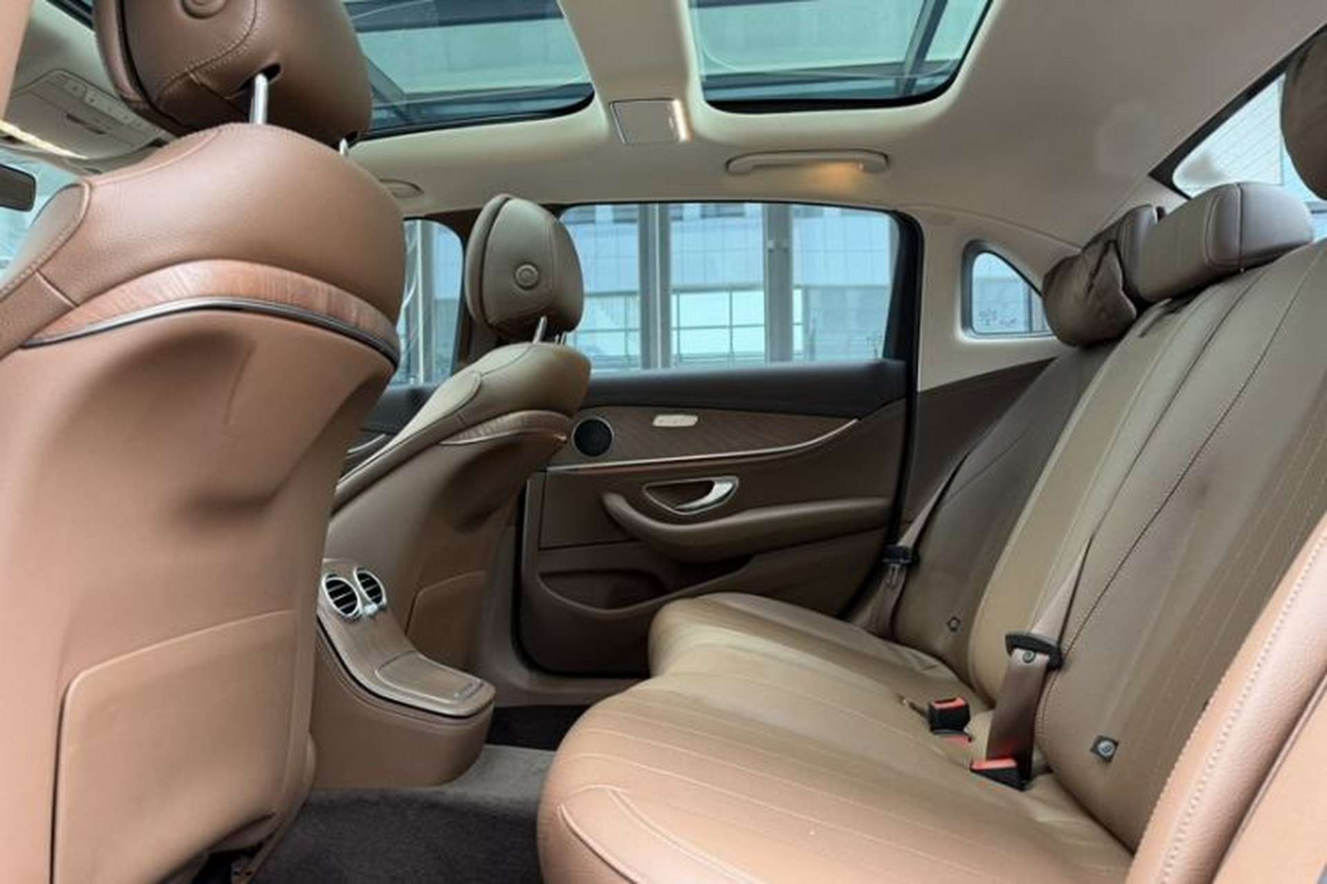 Used Mercedes-Benz E-Class 2021 Facelift E 300 L Stylish Edition Interior 11
