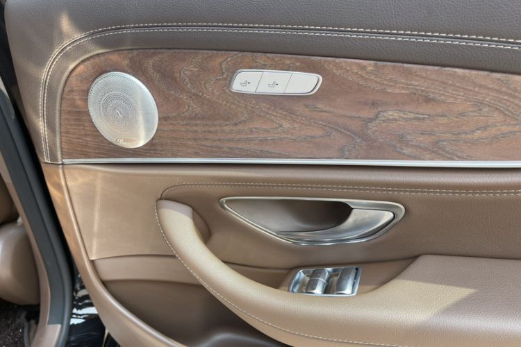 Used Mercedes-Benz E-Class 2021 Facelift E 260 L Interior 11