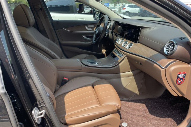 Used Mercedes-Benz E-Class 2021 Facelift E 260 L Interior 12