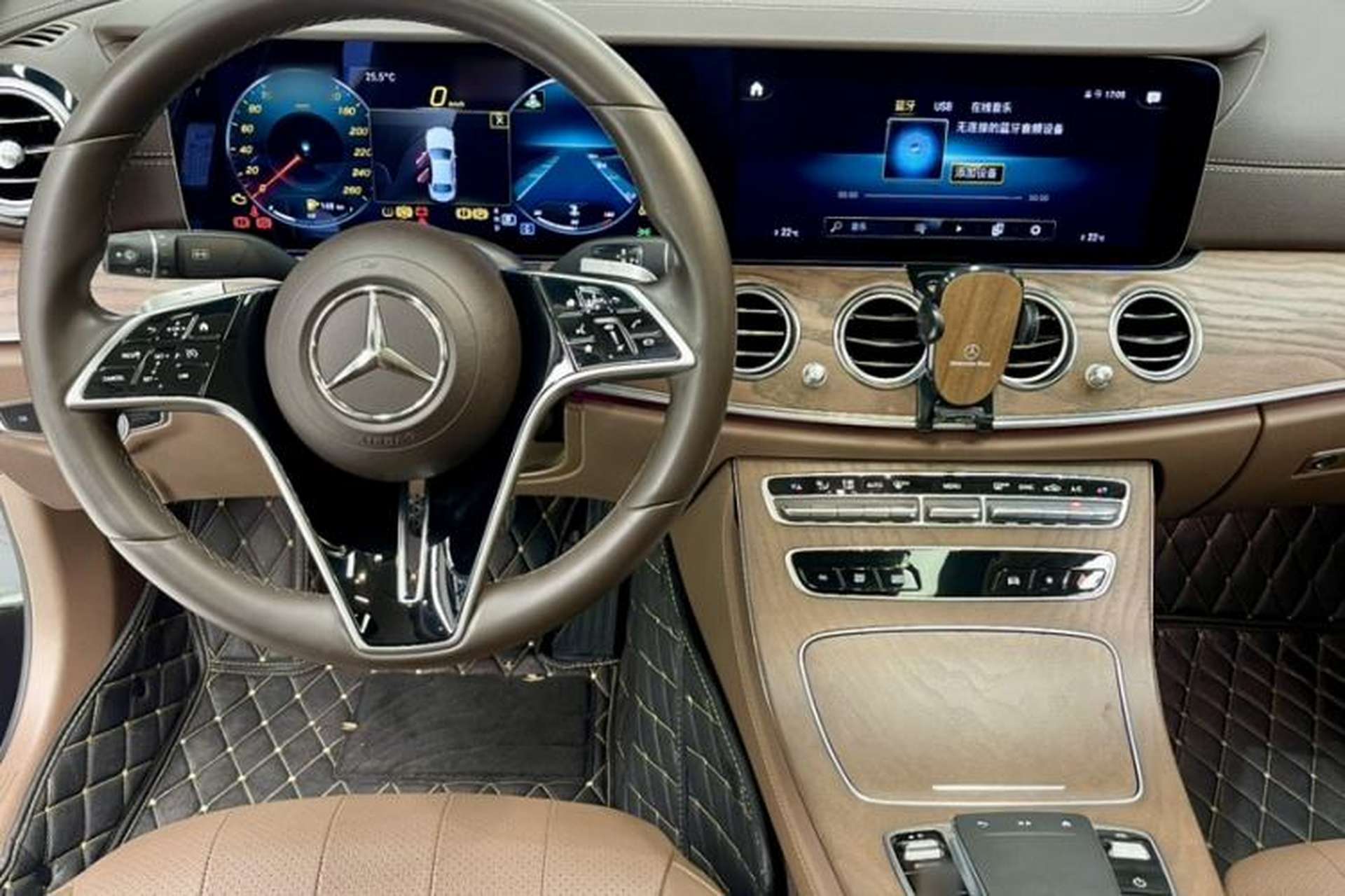 Used Mercedes-Benz E-Class 2021 E 300 L Stylish Model Interior 12