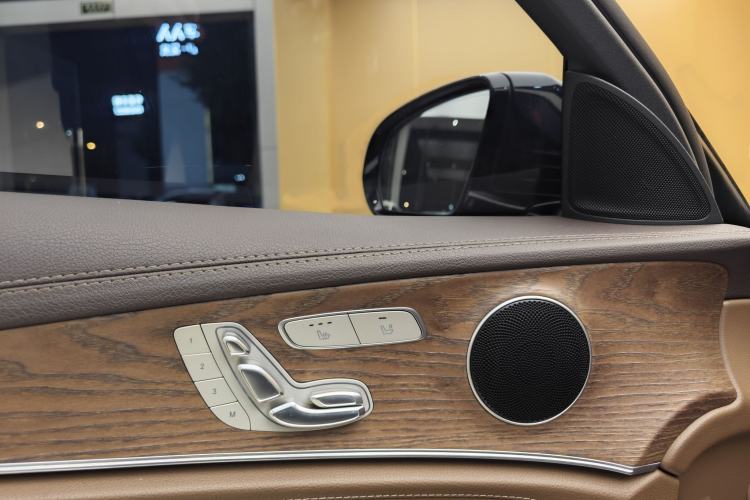 Used Mercedes-Benz E-Class 2021 Facelift E 300 L Stylish Edition Interior 12