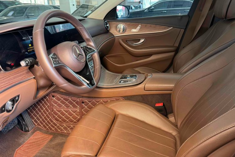 Used Mercedes-Benz E-Class 2021 Facelift E 260 L Interior 12