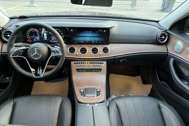 Used Mercedes-Benz E-Class 2021 Restyled E 300 L Luxury Edition Interior 2