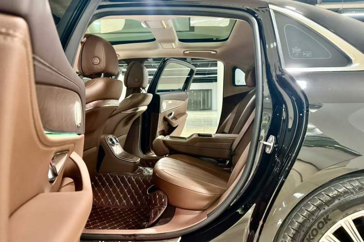 Used Mercedes-Benz E-Class 2021 Facelift E 300 L Stylish Edition Interior 2