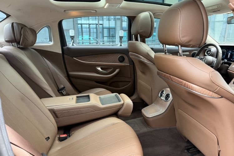 Used Mercedes-Benz E-Class 2021 Facelift E 300 L Stylish Edition Interior 2