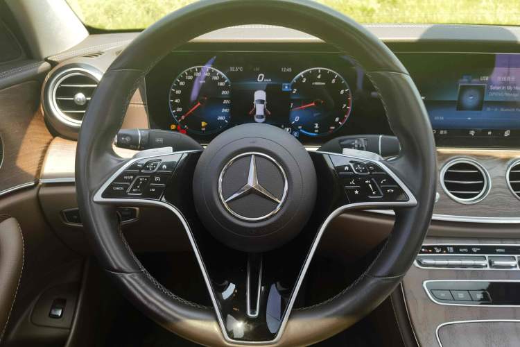 Used Mercedes-Benz E-Class 2021 E 300 L Stylish Model Interior 2