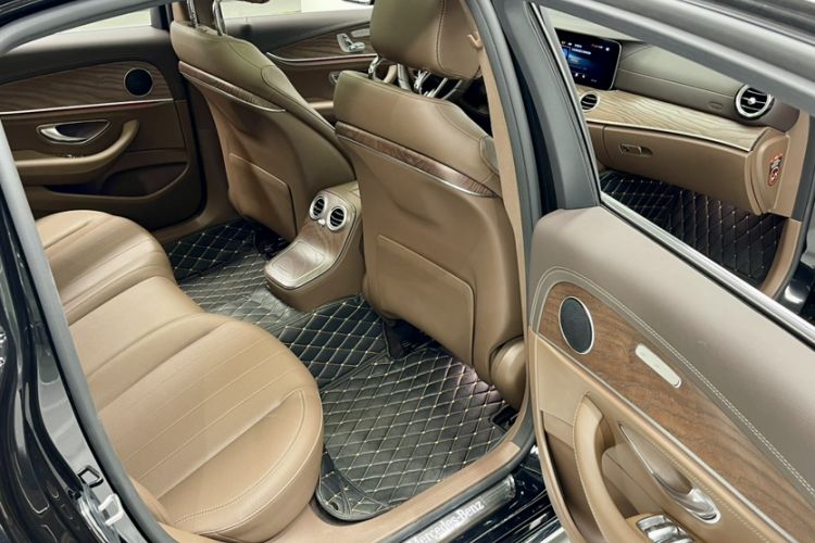 Used Mercedes-Benz E-Class 2021 E 300 L Stylish Model Interior 2