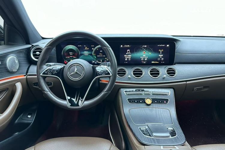Used Mercedes-Benz E-Class 2021 E 300 L Stylish Model Interior 2