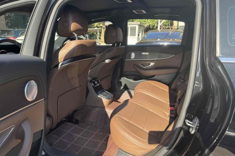 Used Mercedes-Benz E-Class 2021 Restyled E 300 L Sporty and Stylish Edition Interior 2
