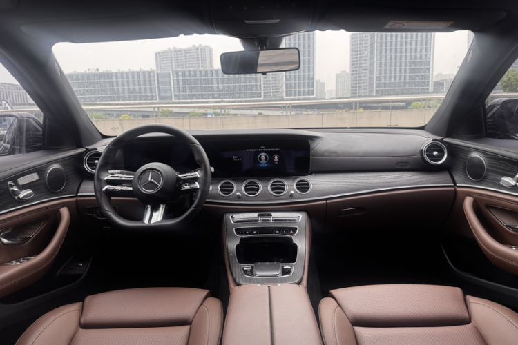 Used Mercedes-Benz E-Class 2021 Facelift E 260 L Sport Edition Interior 2