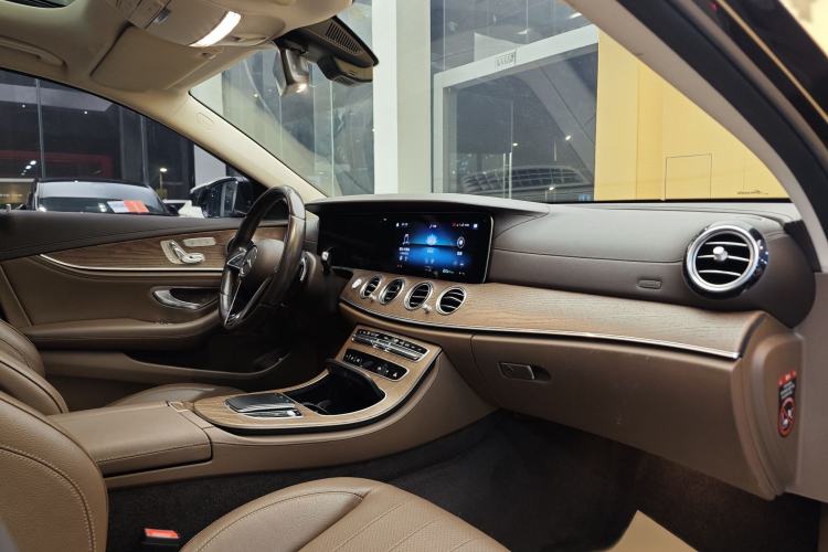 Used Mercedes-Benz E-Class 2021 Facelift E 300 L Stylish Edition Interior 2