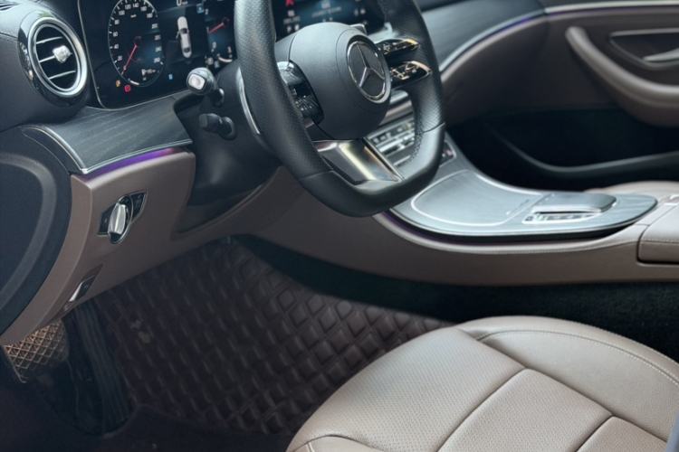 Used Mercedes-Benz E-Class 2021 Restyled E 300 L Sporty and Stylish Edition Interior 2