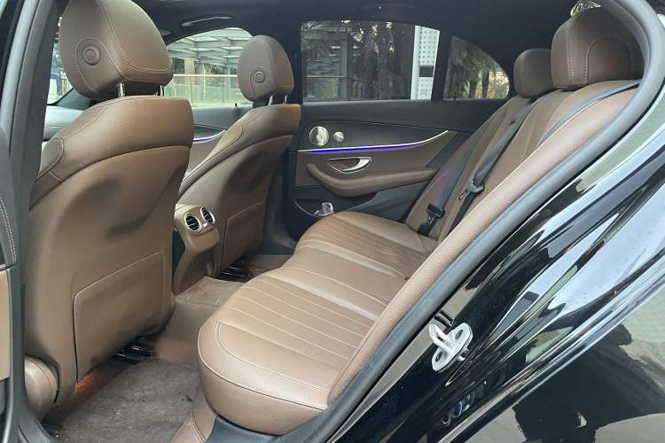 Used Mercedes-Benz E-Class 2021 Restyled E 260 Luxury Sports Edition Interior 2