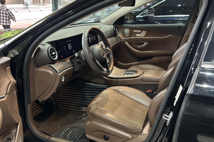 Used Mercedes-Benz E-Class 2021 Restyled E 300 L Luxury Edition Interior 2