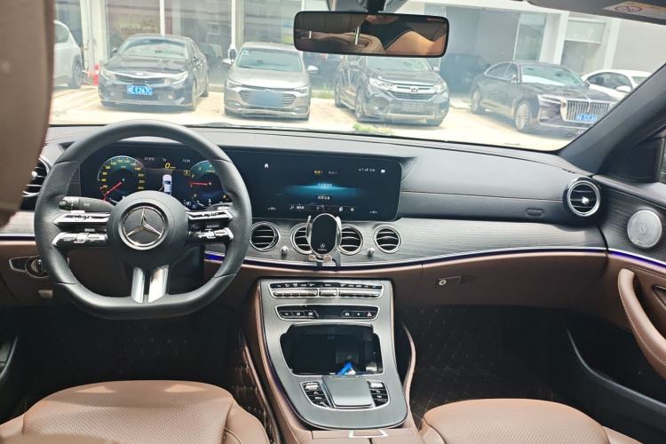 Used Mercedes-Benz E-Class 2021 E 300 L Sport Luxury Edition Interior 3