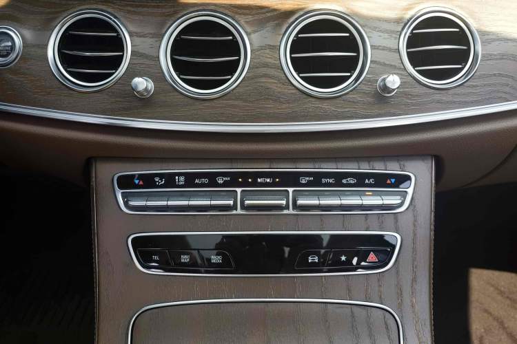 Used Mercedes-Benz E-Class 2021 E 300 L Stylish Model Interior 3