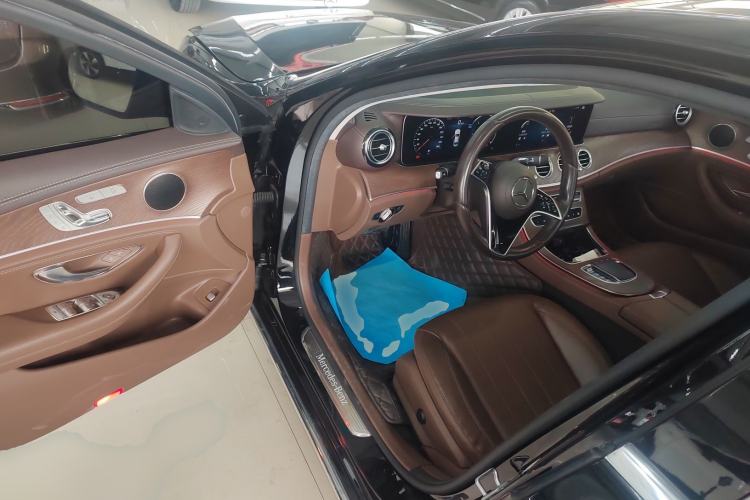 Used Mercedes-Benz E-Class 2021 Facelift E 300 L Stylish Edition Interior 3