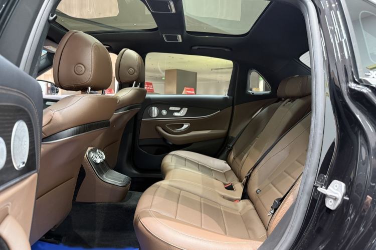 Used Mercedes-Benz E-Class 2021 E 300 L Sport Luxury Edition Interior 3