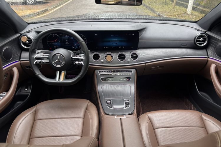 Used Mercedes-Benz E-Class 2021 E 300 L Sporty and Stylish Model Interior 3