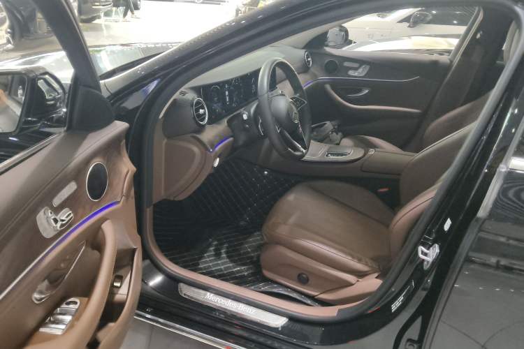 Used Mercedes-Benz E-Class 2021 E 300 L Stylish Model Interior 3