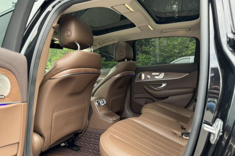 Used Mercedes-Benz E-Class 2021 Restyled E 300 L Luxury Edition Interior 3