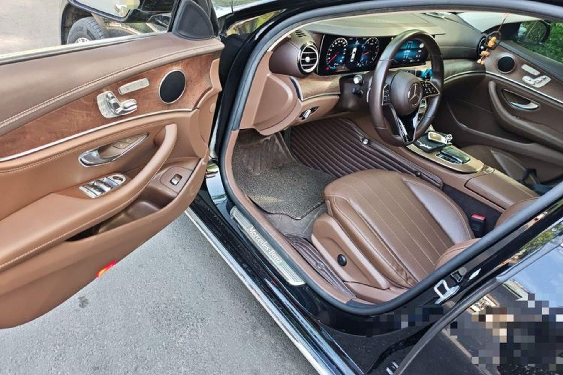 Used Mercedes-Benz E-Class 2021 E 300 L Stylish Model Interior 3