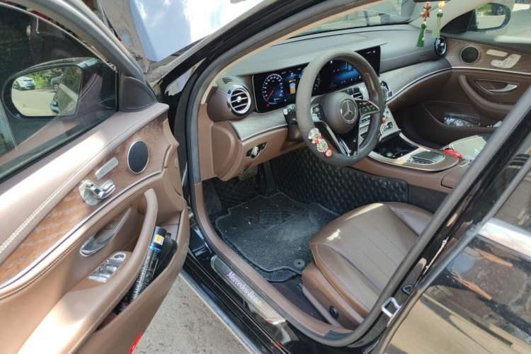 Used Mercedes-Benz E-Class 2021 E 300 L Stylish Model Interior 3