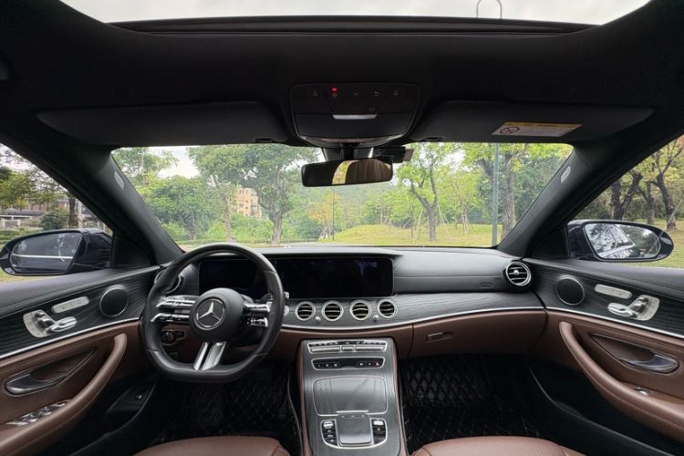 Used Mercedes-Benz E-Class 2021 Restyled E 300 L Sporty and Stylish Edition Interior 3