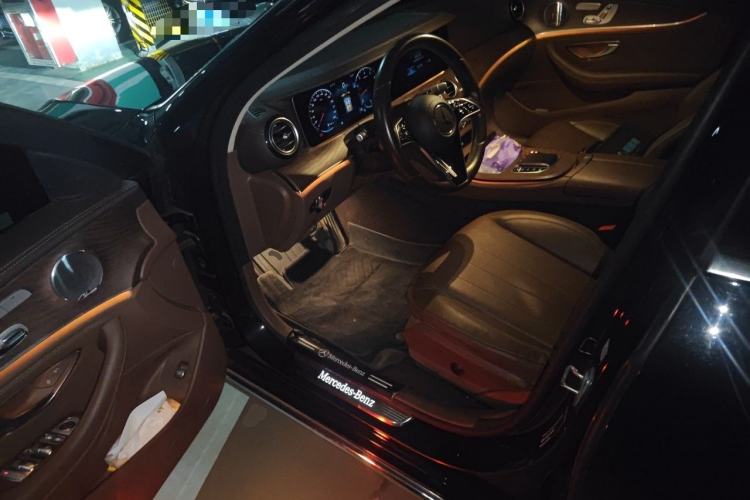 Used Mercedes-Benz E-Class 2021 E 300 L Luxury Model Interior 3