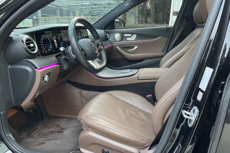Used Mercedes-Benz E-Class 2021 Restyled E 260 Luxury Sports Edition Interior 3