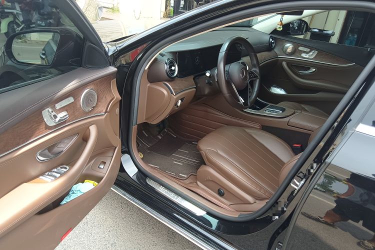 Used Mercedes-Benz E-Class 2021 Facelift E 300 L Stylish Edition Interior 3