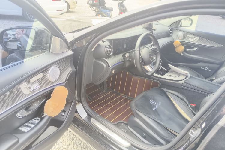Used Mercedes-Benz E-Class 2021 E 300 L Sport Premium Edition Interior 3
