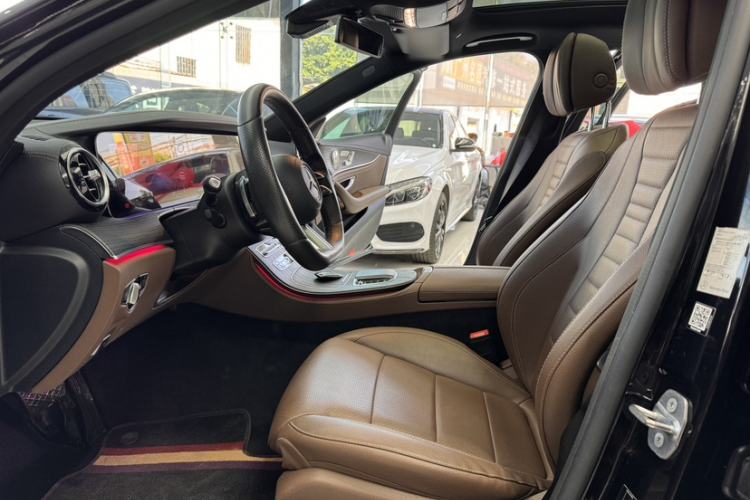 Used Mercedes-Benz E-Class 2021 Restyled E 300 L Sporty and Stylish Edition Interior 4