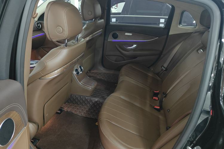 Used Mercedes-Benz E-Class 2021 Facelift E 300 L Stylish Edition Interior 4