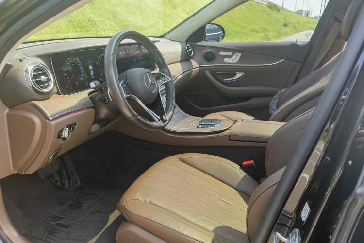 Used Mercedes-Benz E-Class 2021 E 300 L Stylish Model Interior 4
