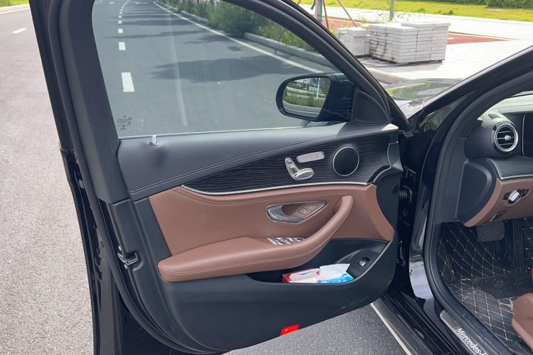 Used Mercedes-Benz E-Class 2021 Facelift E 260 L Sport Edition Interior 4